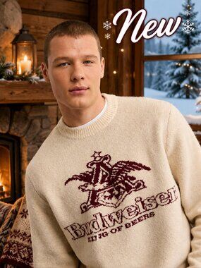 NEW!!! AMERICAN EAGLE CREAM COZY CABIN BUDWEISER GRAPHIC SWEATER - SIZE XL